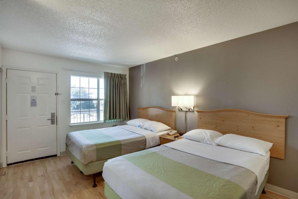 2 Full Beds | Non-Smoking interior